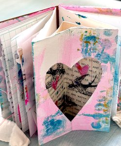 July 26th 2:00pm - Dina Wakley Double Signature Tunnel Book